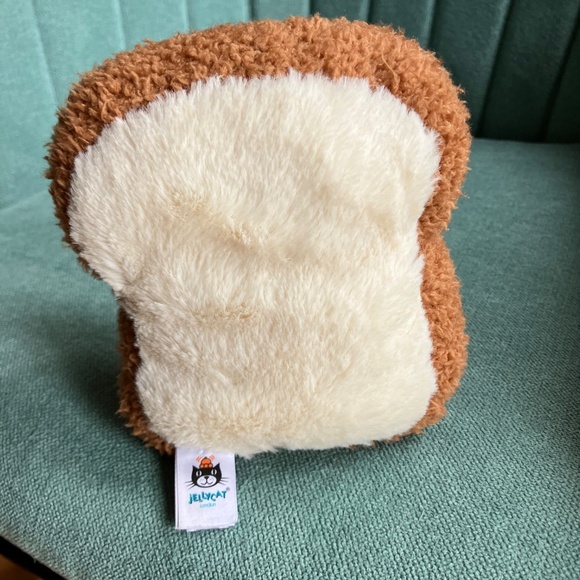 Jellycat toast stuffie - Picture 2 of 3